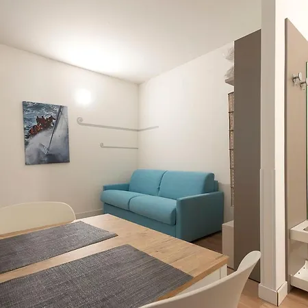 Casa Novecentotre & Affittacamere 3*