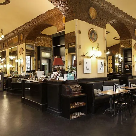Casa Novecentotre & בית הארחה 3*